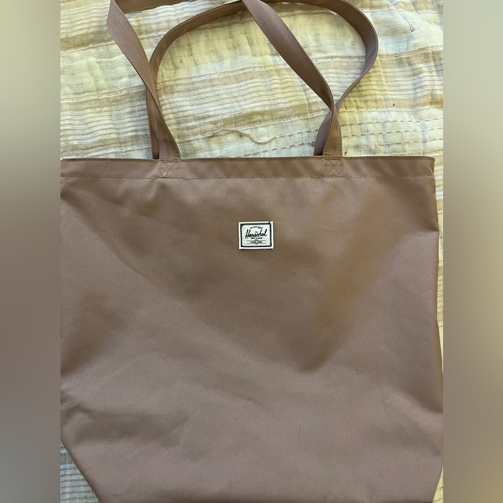 Herschel Tote